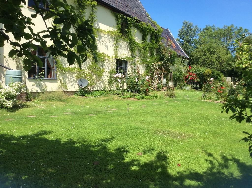 Valley Farmhouse, Westhall Redisham Eksteriør bilde